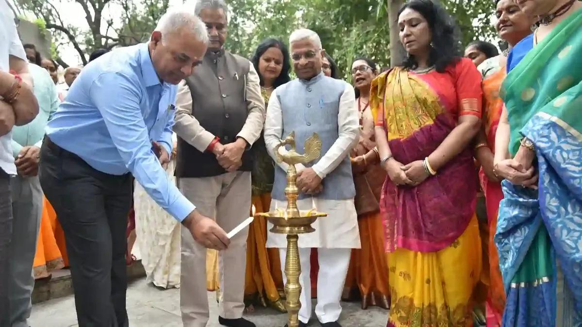 नई दिल्ली में ‘अर्घ्य’ प्रदर्शनी: छठ की सांस्कृतिक विरासत और बिहार की लोक कलाओं का संगम